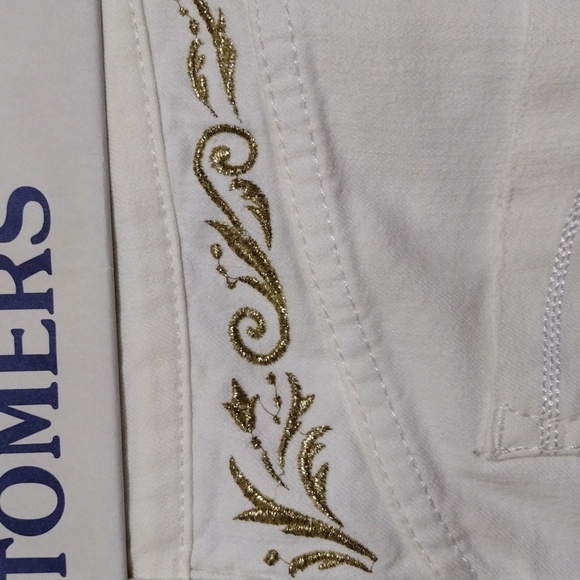 Mini skirt - Picture 3 of 3